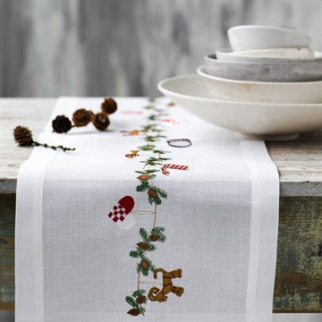 Julebordløber med broderede julemotiver. 30x175 cm