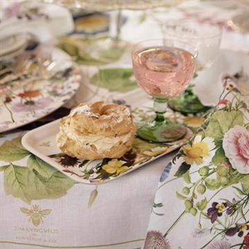 Smuk rektangulær bakke med blomster i birkefiner. Fødevaregodkendt